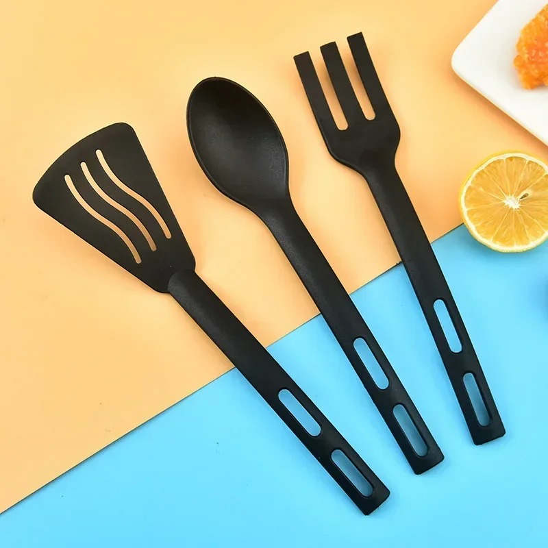 Zestaw nylonowych przyborów ku – Camping Cooking And Eating Set recenzja i cena
