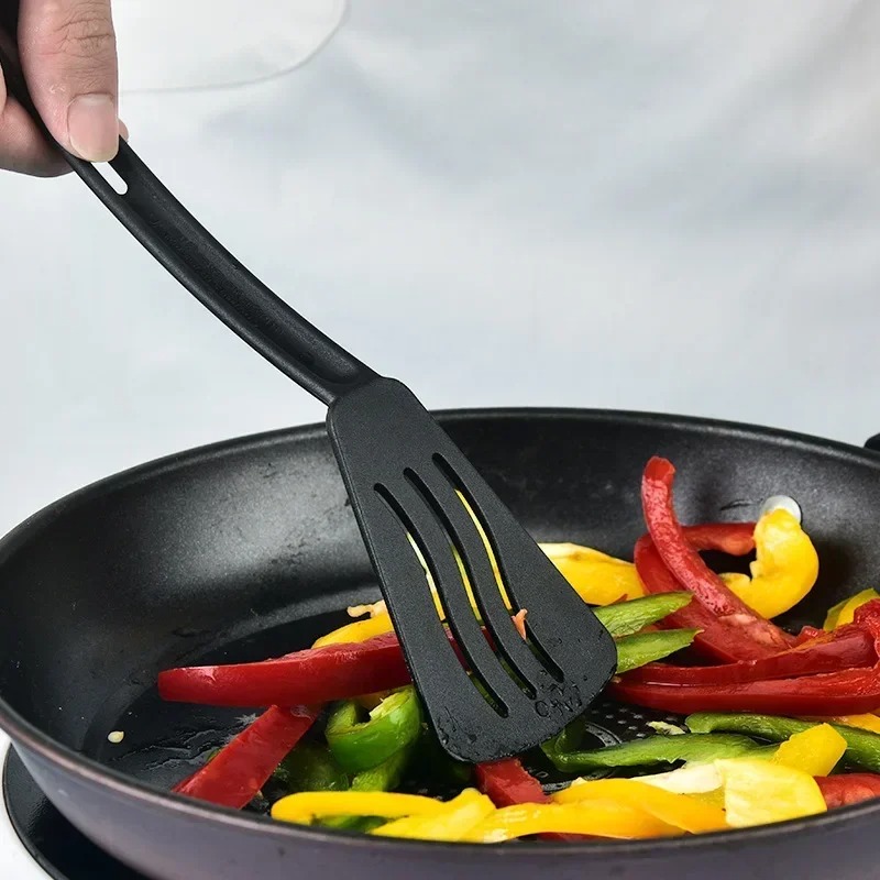 Zestaw nylonowych przyborów ku – Camping Cooking And Eating Set recenzja i cena